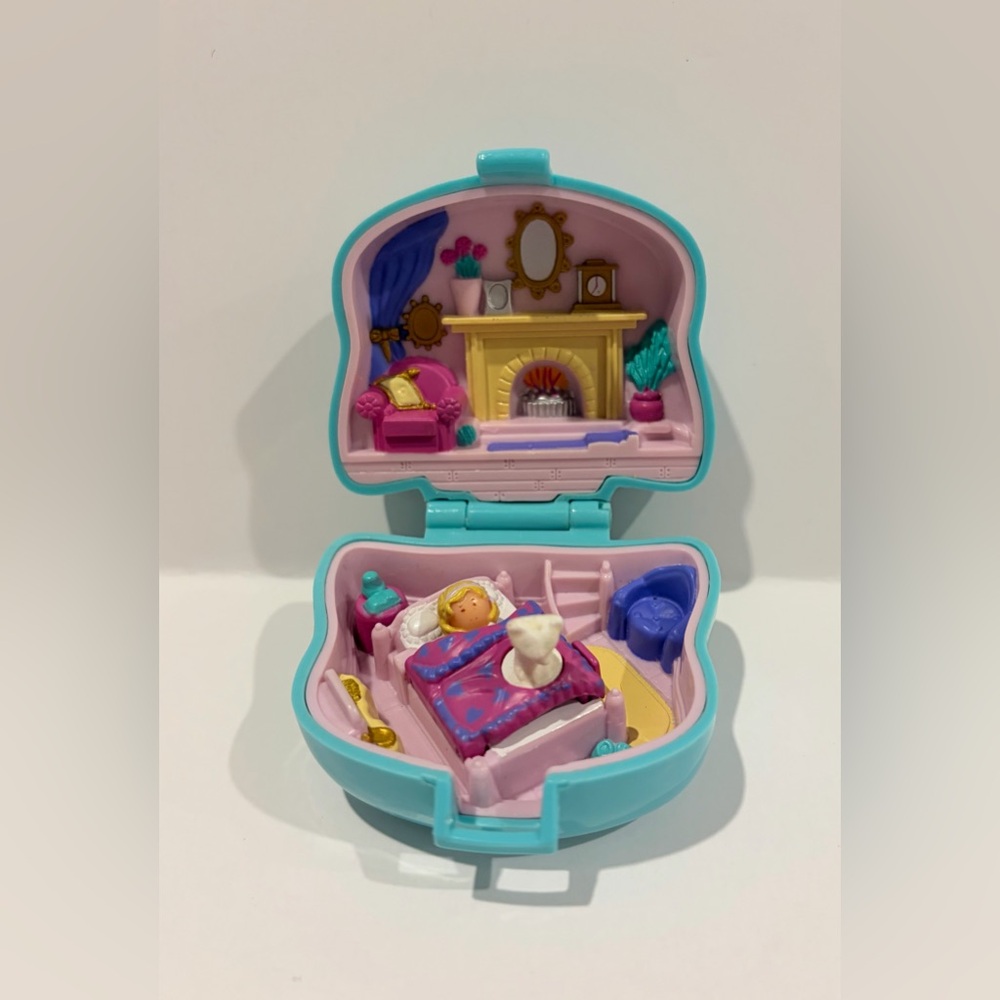 1993 Polly Pocket Cuddly Kitty Pet Parade
